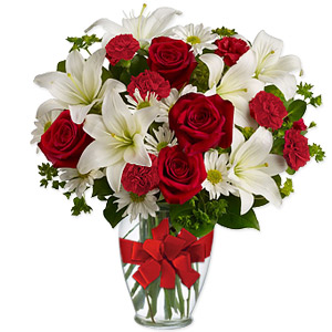 Bouquet of lilies, roses and daisies