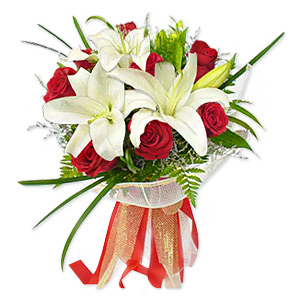 Bouquet of white lilies and roses