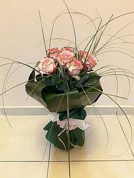 Bouquet of 9 pink roses