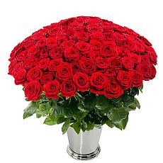 Μπουκέτο of  100 scarlet τριαντάφυλλα